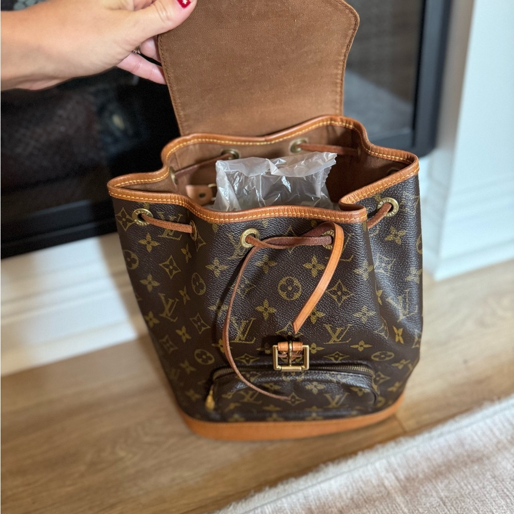 Louis Vuitton Montsouris Monogram Canvas Backpack MM Brown - Picture 4 of 8